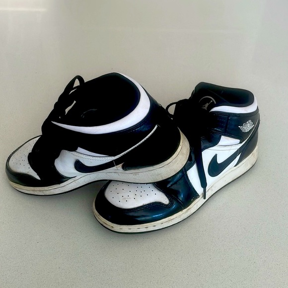 Nike Air Jordan’s 7Y - Picture 2 of 11